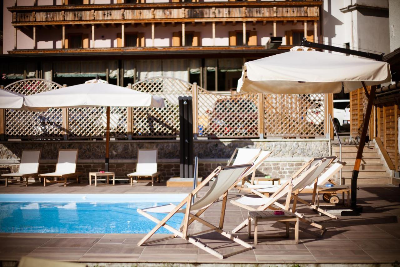 Hotel Posta Forni di Sopra Buitenkant foto