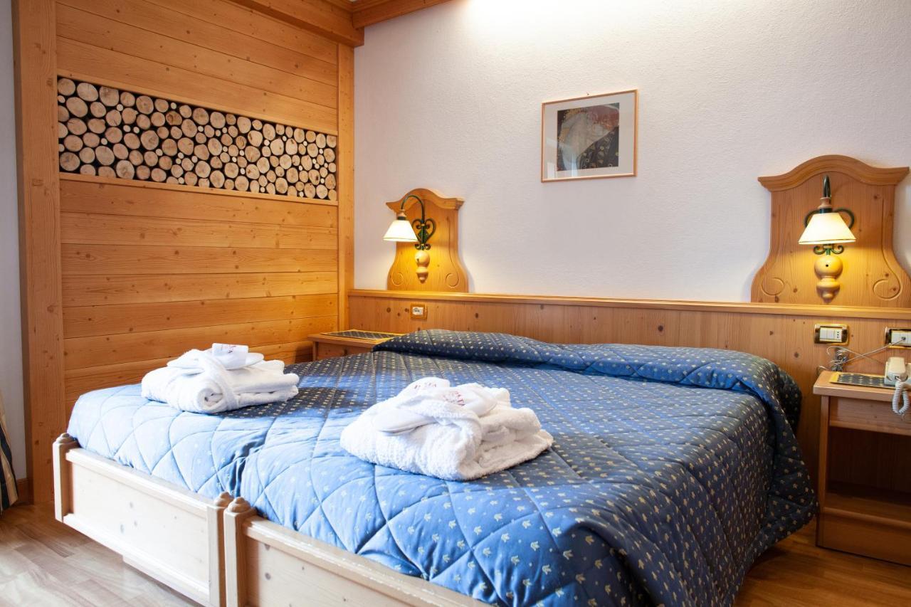Hotel Posta Forni di Sopra Buitenkant foto