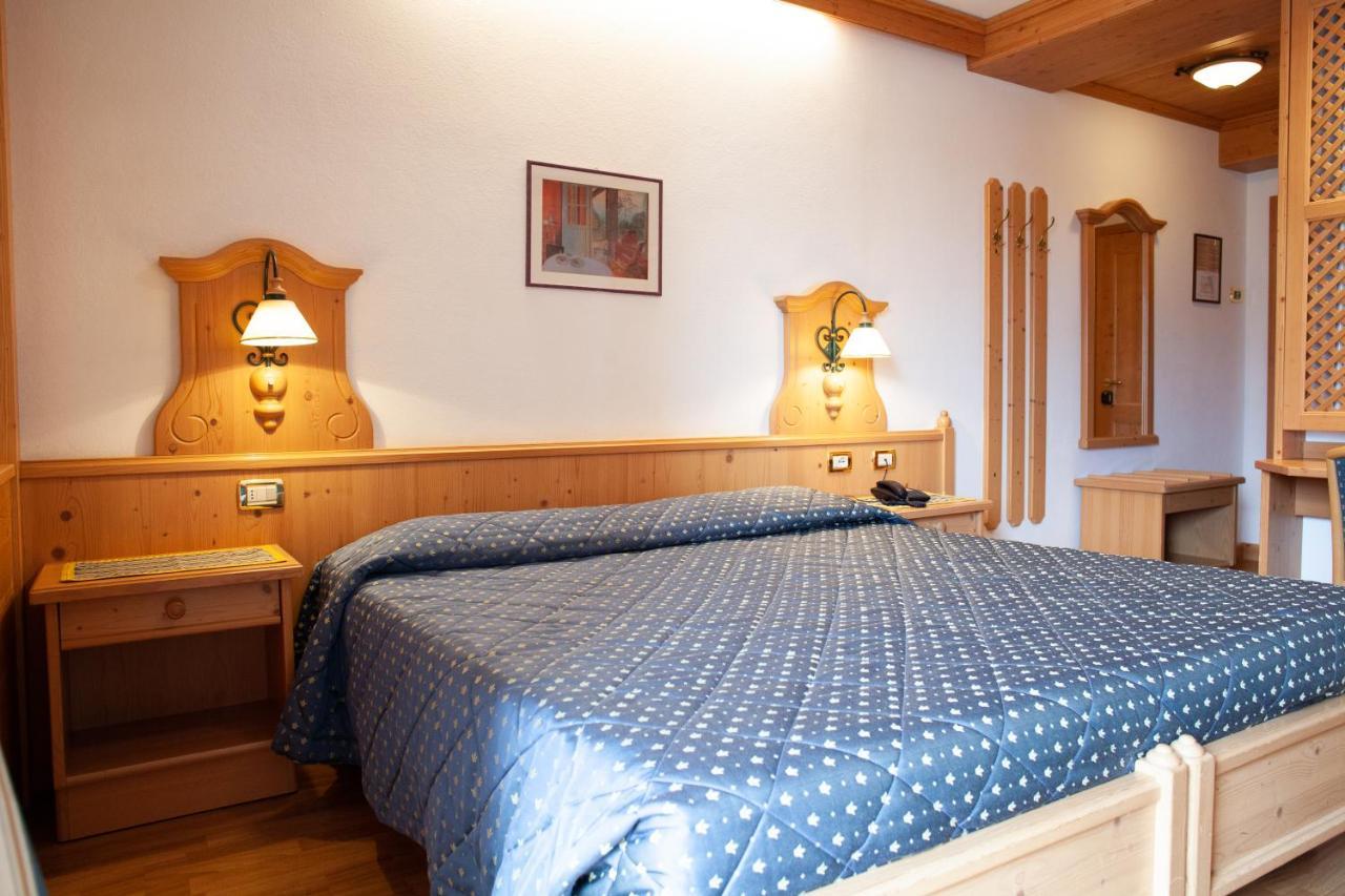 Hotel Posta Forni di Sopra Buitenkant foto