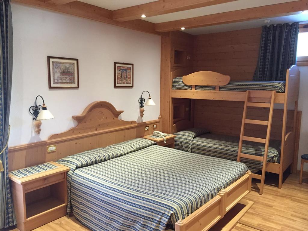 Hotel Posta Forni di Sopra Buitenkant foto