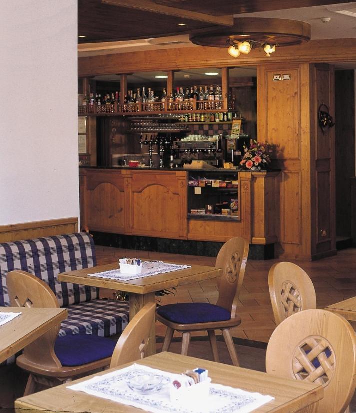 Hotel Posta Forni di Sopra Buitenkant foto