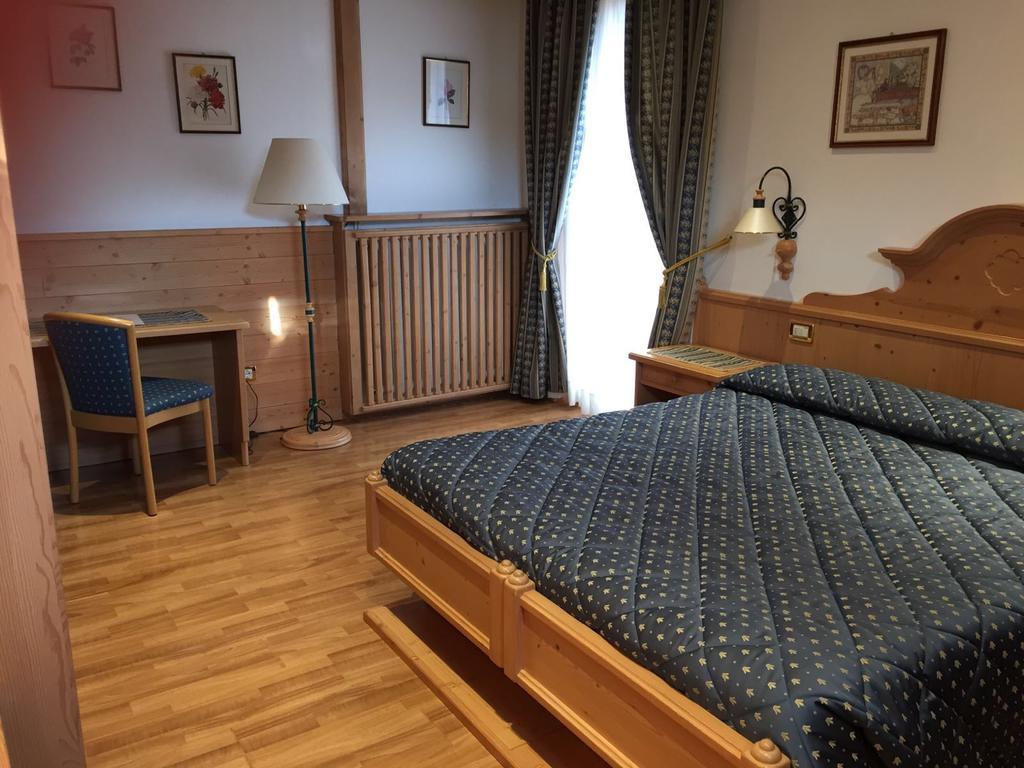Hotel Posta Forni di Sopra Buitenkant foto