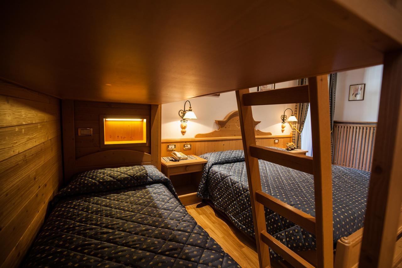 Hotel Posta Forni di Sopra Buitenkant foto